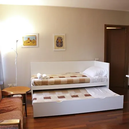 Appartamenti Donizetti Leonardo Apartment
